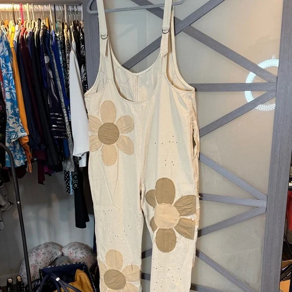 Floral Beige Jumpsuit - Picture 6 of 11